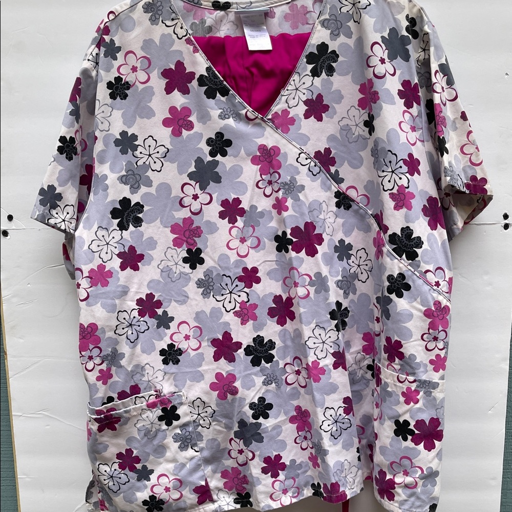 SB Scrubs 3Xl Top 2xl Pants Scrubs Pink and White Floral Top
